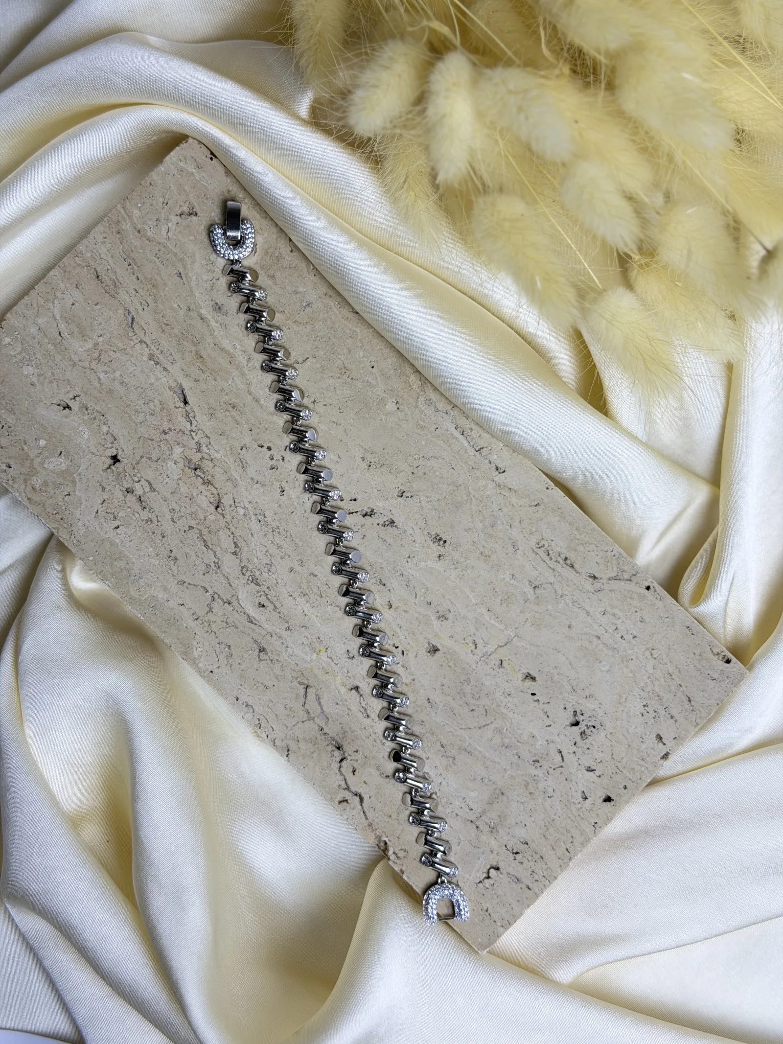 Asimetrik Model Uçları Taşlı Silver Bileklik