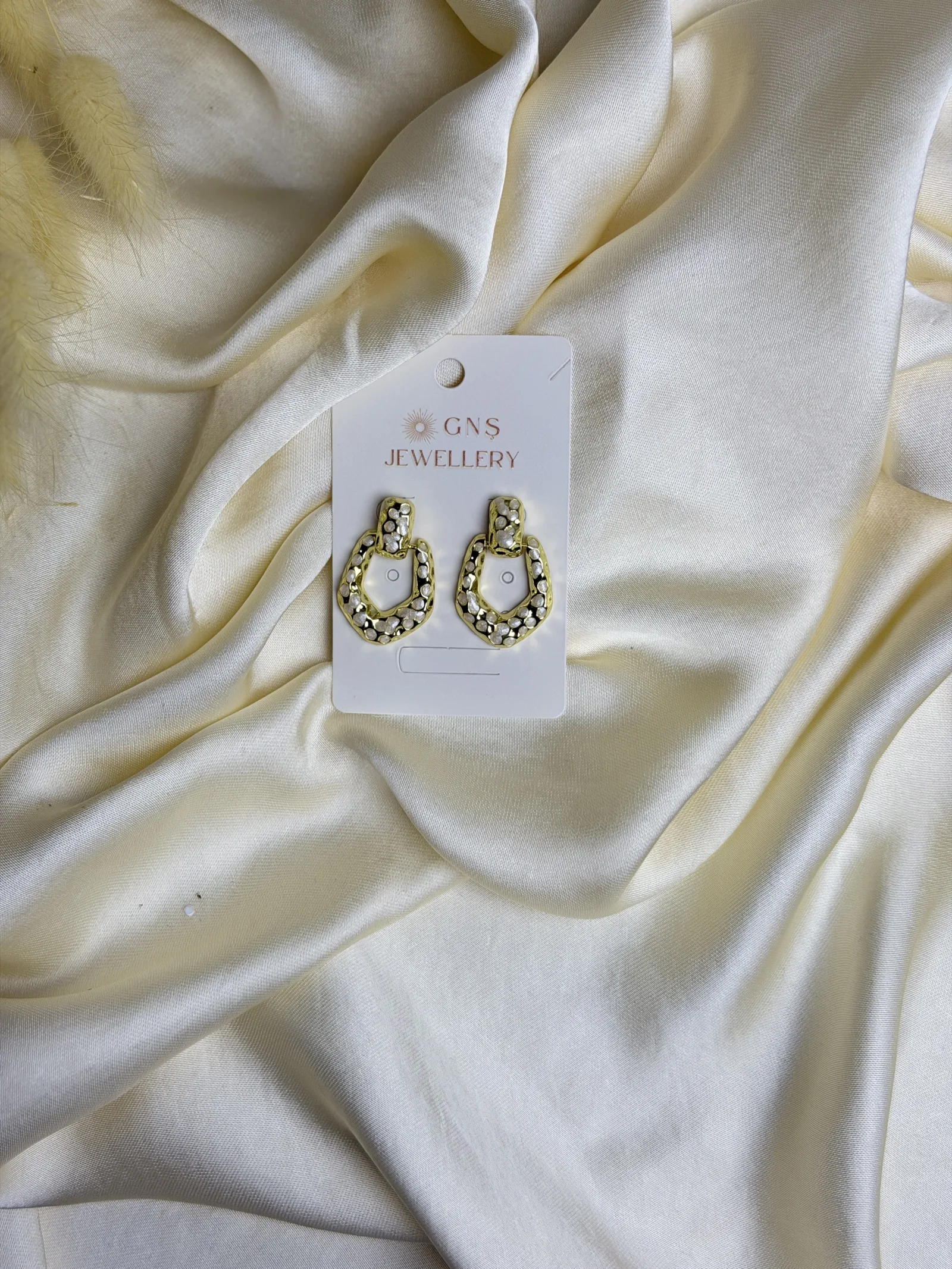 Beyaz Gold Karışık Renkli Küpe