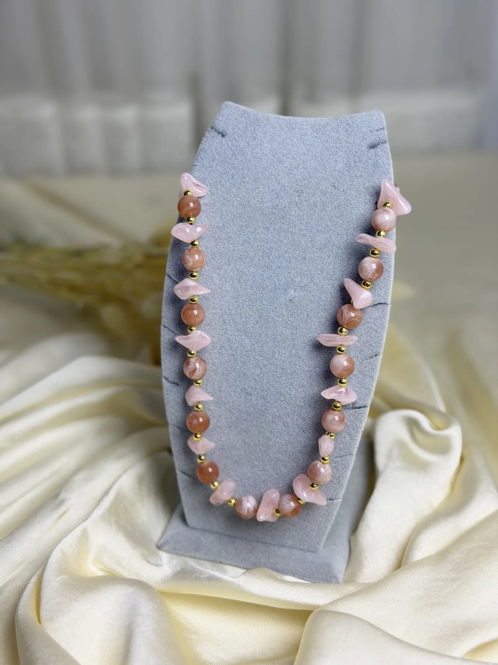 Pembe Tonları Mercan Görünümlü Kolye